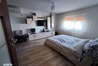 Garsonieră decomandată în Brâncoveanu