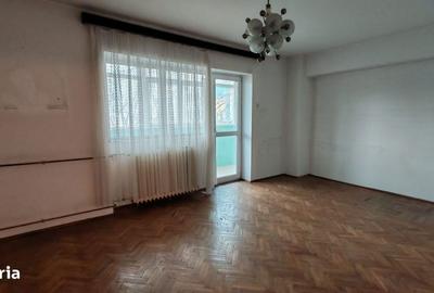 Apartament cu 4 camere decomandat în Pantelimon - 4