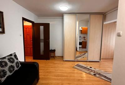 Inchiriez garsoniera in bloc de apartamente dispo imediat Inchiriez garsoniera in bloc de apartamente dispo imediat - 1