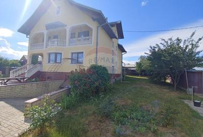 Casă individuală cu 6 camere cu Canalizare în Zvoriștea - 11