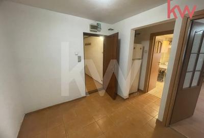 Apartament Decomandat 3 Camere, 1 Mai, Ion Oblemenco - 7