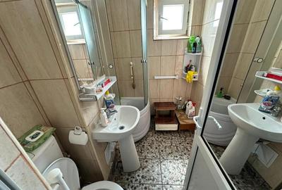 Apartament 3 camere, 63 mp Cartier Neptun, Bloc R Apartament 3 camere, 63 mp Cartier Neptun, Bloc R - 1