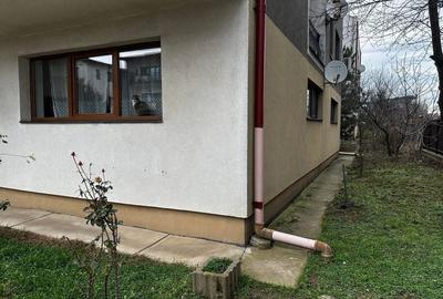 APARTAMENT 3 CAMERE-82 MP UTILI -10 MP BALCON-PARTER - STR. MUSICESCU - 10