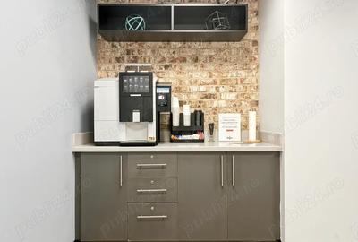 Rezerva?i un loc de munca rezervat in colaborare, in Spaces Campus 6 - 4