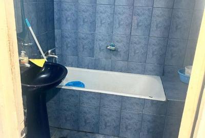 Apartament cu 3 camere în Traian - 4