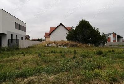 Teren de 639 mp, în Dumbrăvița