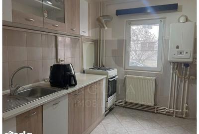 Apartament cu 2 camere în Broșteni