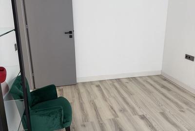 Spațiu comercial, de 20 mp, în Central - 4