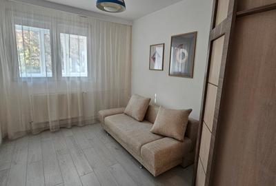 Apartament cu 3 camere semidecomandat, mobilat în Titan - 2