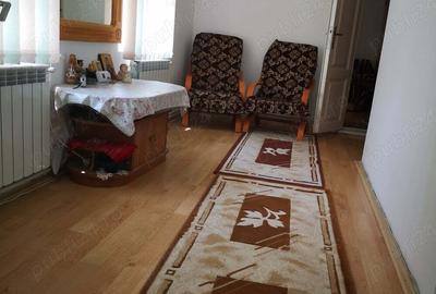 Casă cu 5 camere cu Teren 121 Mp în Central