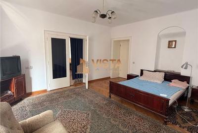 Apartament cu 4 camere semidecomandat, mobilat în Central - 9