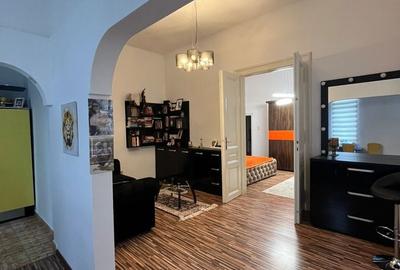 Apartament cu 2 camere decomandat în Central - 3