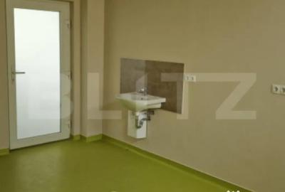 Spațiu comercial, de 27 mp, în Central - 4