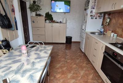 DIRECT PROPRIETAR - Apartament cu 2 camere de vanzare DIRECT PROPRIETAR - Apartament cu 2 camere de vanzare - 3