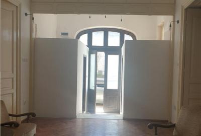 Casa cu etaj,teren 400 mp, pretabila : clinica, gradinita, b - 1