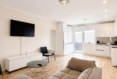 Apartament cu 3 camere semidecomandat, mobilat în Giroc - 1