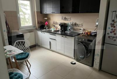 Apartament 2 camere, semidecomandat, Bulevardul Saturn - 10