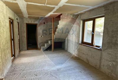 Casa / Vila la gri in Pangarati Neamt - 2