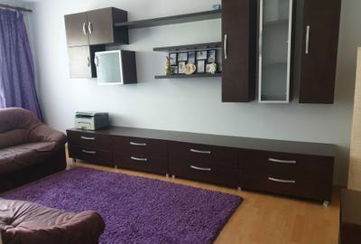 Apartament cu 3 camere decomandat în 9 Mai - 1