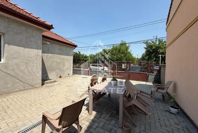 Casa individuala renovata,4 camere,garaj,teren 540 mp,Plopi - 15