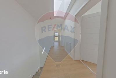 Casă cu 5 camere cu Teren 276 Mp în Dâmbul Rotund - 4