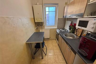 Zona Miron Costin - apartament 3 camere - etajul 2 - 7