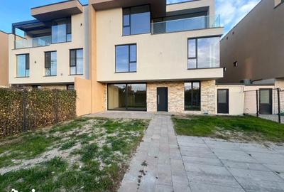 Casă cu 5 camere cu Teren 208 Mp în Central - 15
