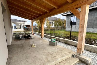 Casa individuala cu 5 ari teren, semifinisata, zona Aerodrom - 8