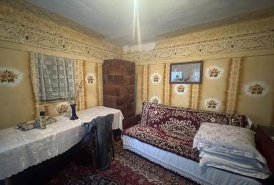 Casa traditionala, 4 cam + Anexe, 2500 mp.teren, D=15 ml. Milcov -Ulmi - 7