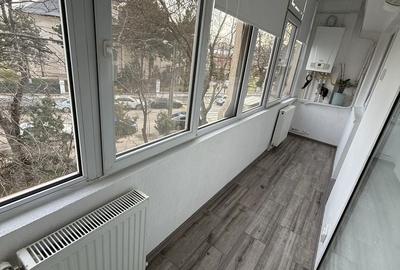 Apartament cu 3 camere decomandat în Piața Centrală - 1