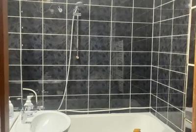 Apartament cu 3 camere decomandat în Siret - 5