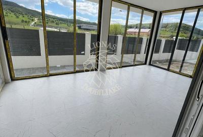 Casă cu 4 camere cu Teren 500 Mp în Central - 6