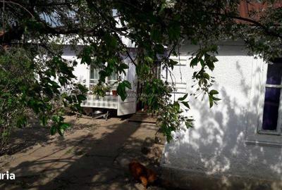 Casă cu 4 camere în Central - 2