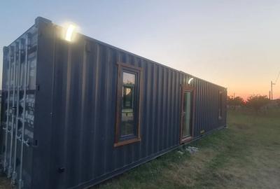 De vanzare tiny house din container maritim - 11