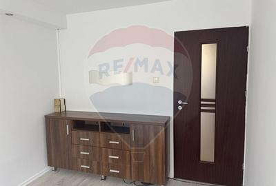 Apartament cu 3 camere decomandat, mobilat în Central - 9