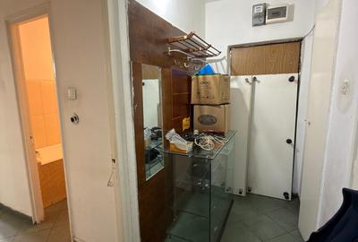 Spatiu comercial Pantelimon,vis a vis de piata Delfinului,Aleea Dobrina 4 - 17