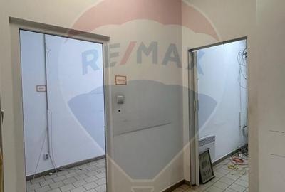 Spațiu comercial, de 58 mp, în Central - 9