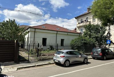 Casă cu 4 camere în Ultracentral