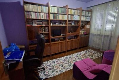 Apartament cu 4 camere decomandat în Traian - 7