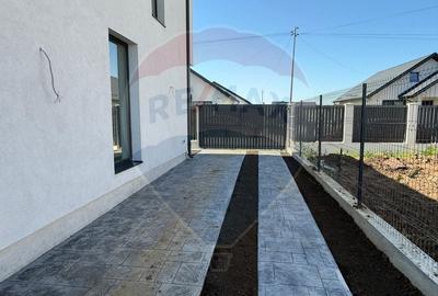VANZARE Vila cu 4 camere in Pantelimon - 22
