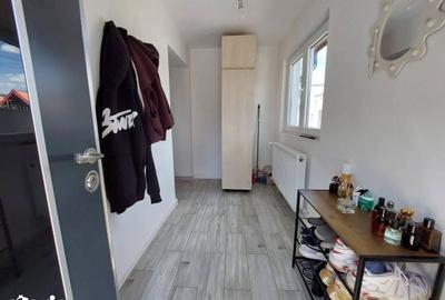 Casă cu 4 camere cu Canalizare în Central - 6