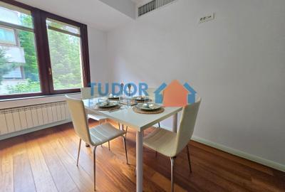 Chic Two-Bedroom Apartment in a Peaceful Green Oasis - 5