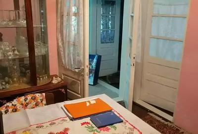 Casa si anexe de vanzare