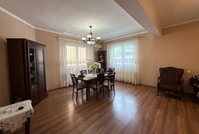 Inchiriez vila pe Bd Pipera ,pretabil pentru birouri, clinica me Inchiriez vila pe Bd Pipera ,pretabil pentru birouri, clinica me - 4