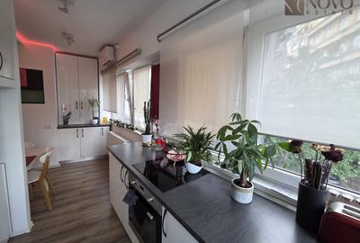 Apartament cu 2 camere decomandat, mobilat în P-ța Rosetti - 12