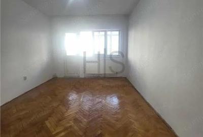 Apartament 3 Camere, Central, Decomandat, etaj 1 - 13