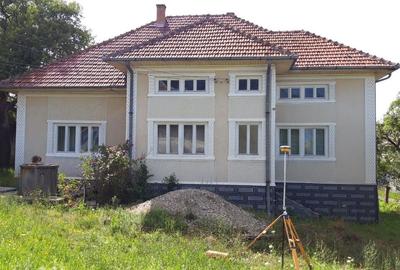 Casă cu 4 camere decomandat în Central - 8