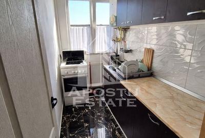 Apartament cu 3 camere semidecomandat, mobilat în Cetății - 2