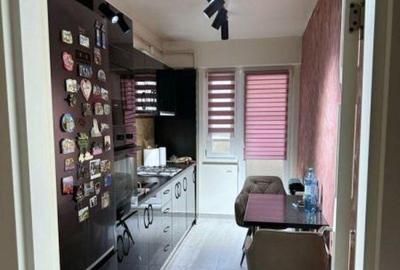 Garsonieră decomandată în Central