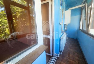 Apartament cu 2 camere decomandat în Micro 13 - 14